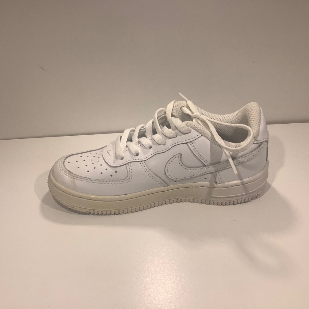 Air Force 1 All White - Picture 5 of 10